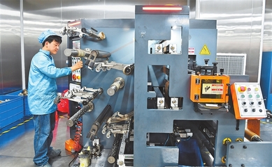 芯芯向榮 數(shù)碼產(chǎn)品技術(shù)研發(fā)與銷售的協(xié)同進化